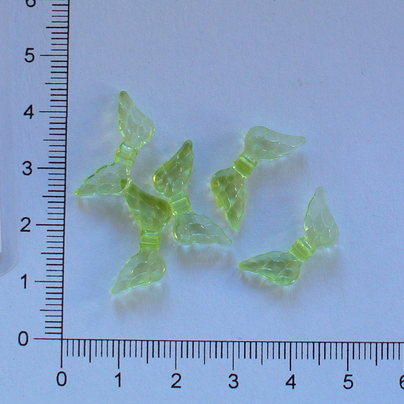 Plastová křidýlka 21x10mm zelená (5ks)