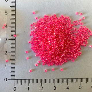 Toho Treasure 11/0 Ceylon Hot Pink 5g