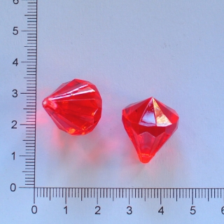 Plastový diamant 23x18mm červený