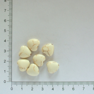 Křepelčí kámen - srdce 12x13mm 